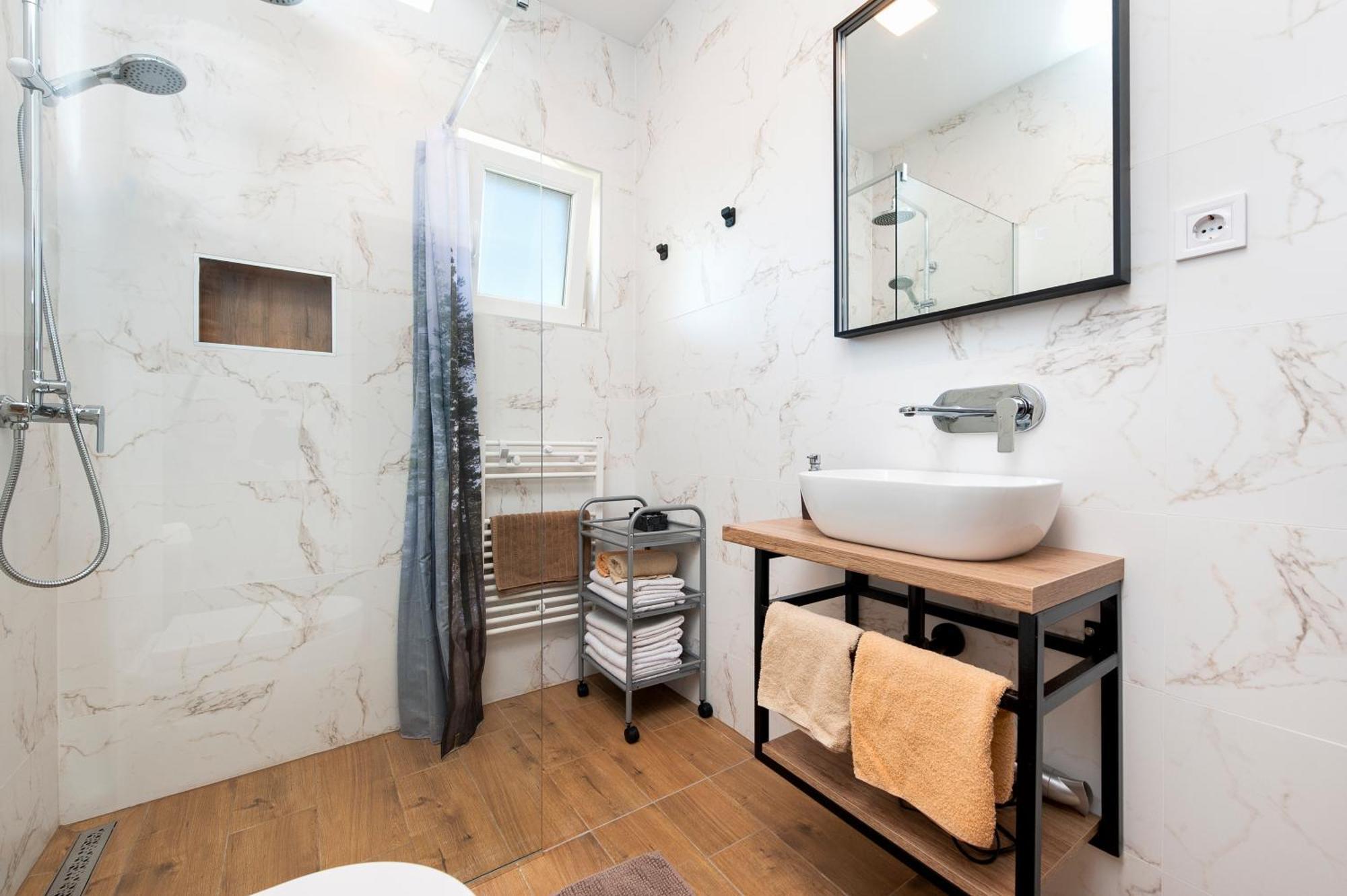 Euphemia Apartament *